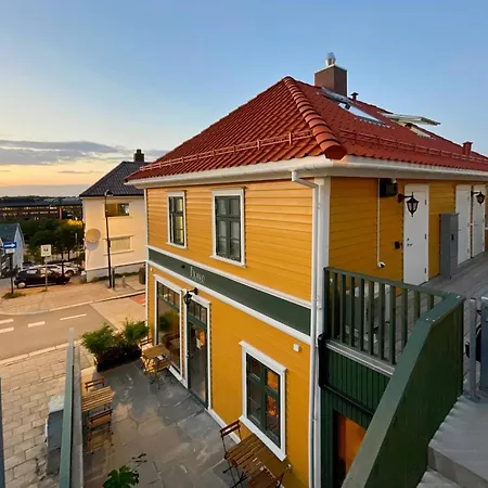 At Nicolas 11 Leilighet *