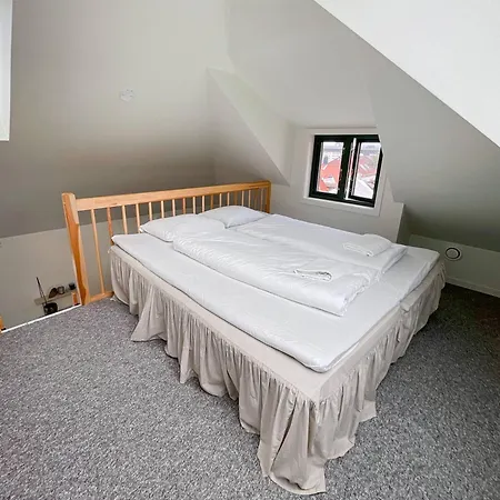 At Nicolas 11 * Stavanger